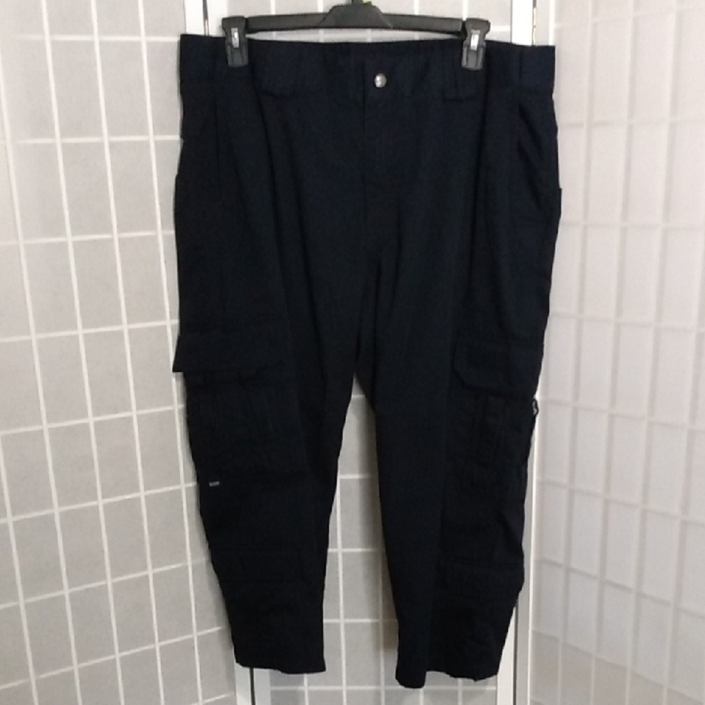 5.11 Tactical Cargo‎ Pants with Multiple Pockets -Men's 40/30 -Navy Blue
